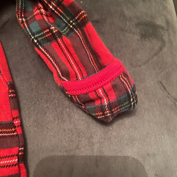 🎅 Zippered Sleeper & Onesie Set - Picture 3 of 7